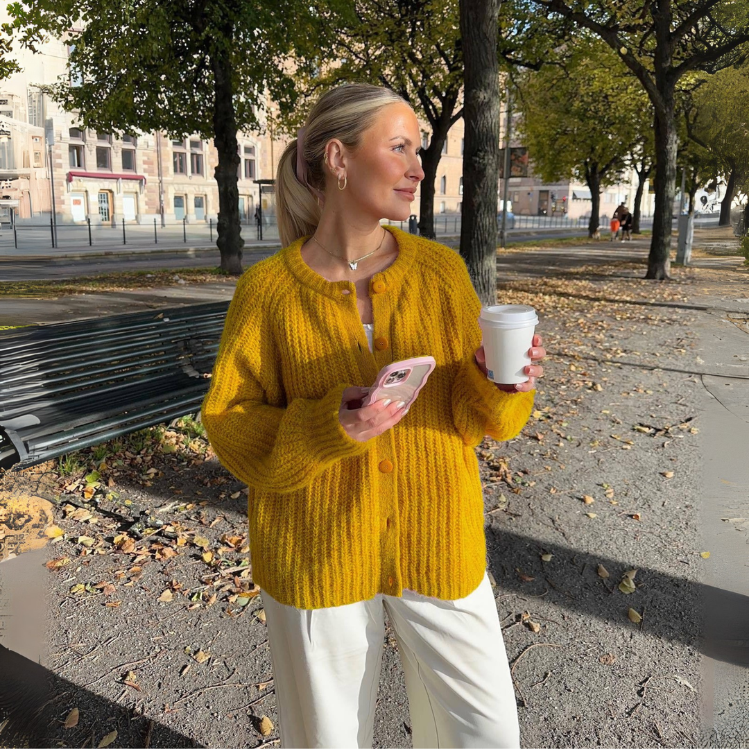 ELOWEN™ - Komfortabel Ensfarvet Knappet Langærmet Rundhalset Cardigan