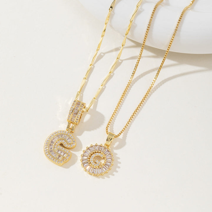 AISHA™ - Elegant 2-Pack Initialer Vedhæng Halskæder