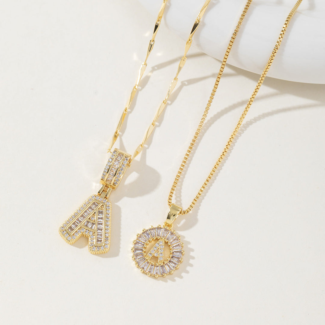 AISHA™ - Elegant 2-Pack Initialer Vedhæng Halskæder